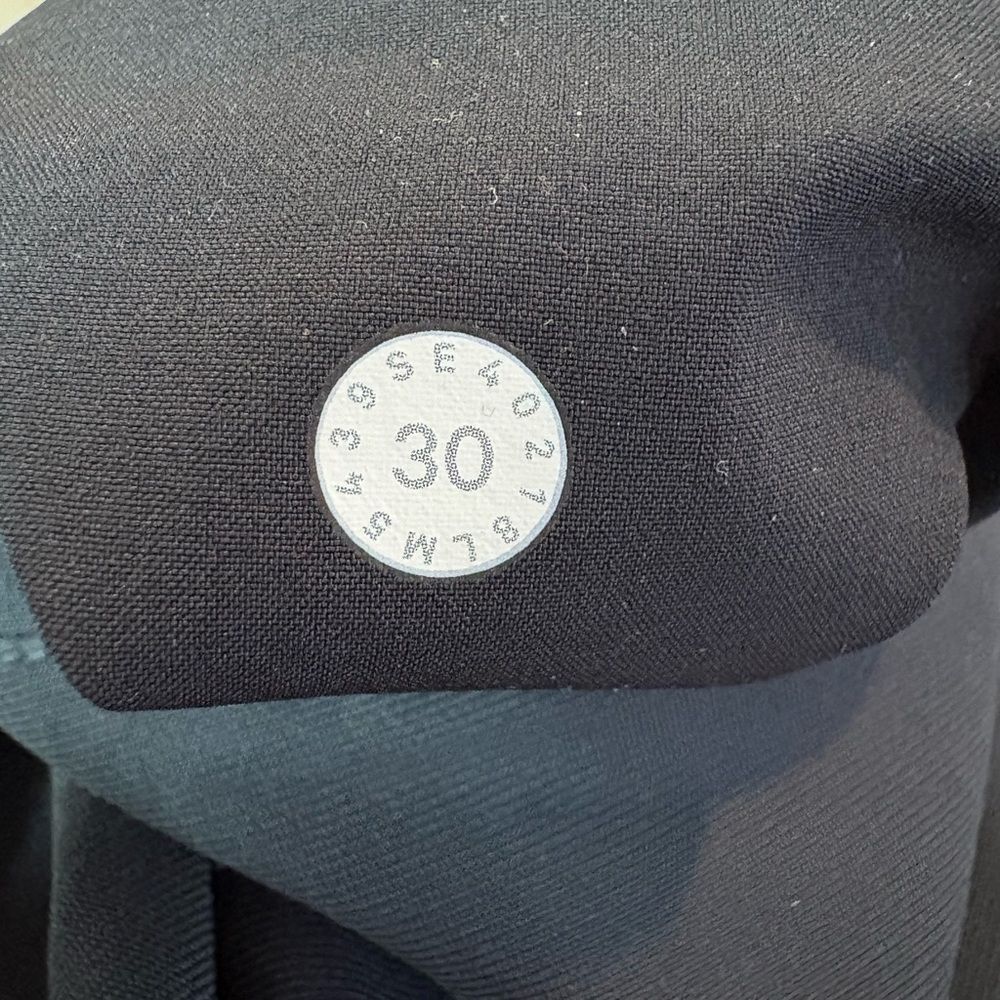 Lululemon Pants in Charcoal Gray Size 30x29 - Picture 3 of 11